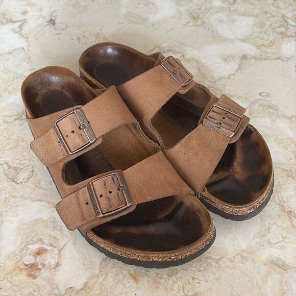 Birkenstock Oiled Leather Arizona Unisex Sandals - Picture 2 of 14